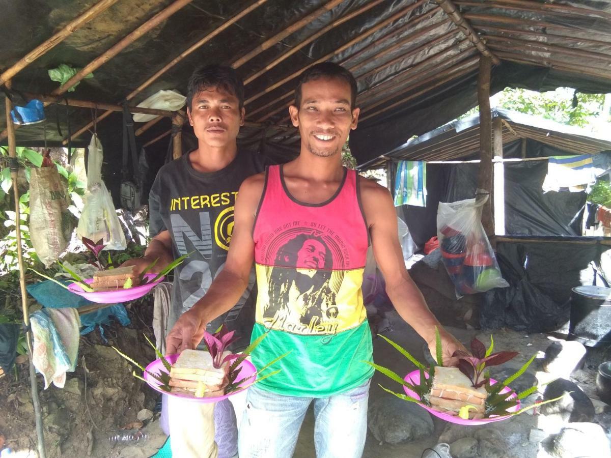 Landak River Guest House Only Trekking With Us Bukit Lawang Exteriör bild